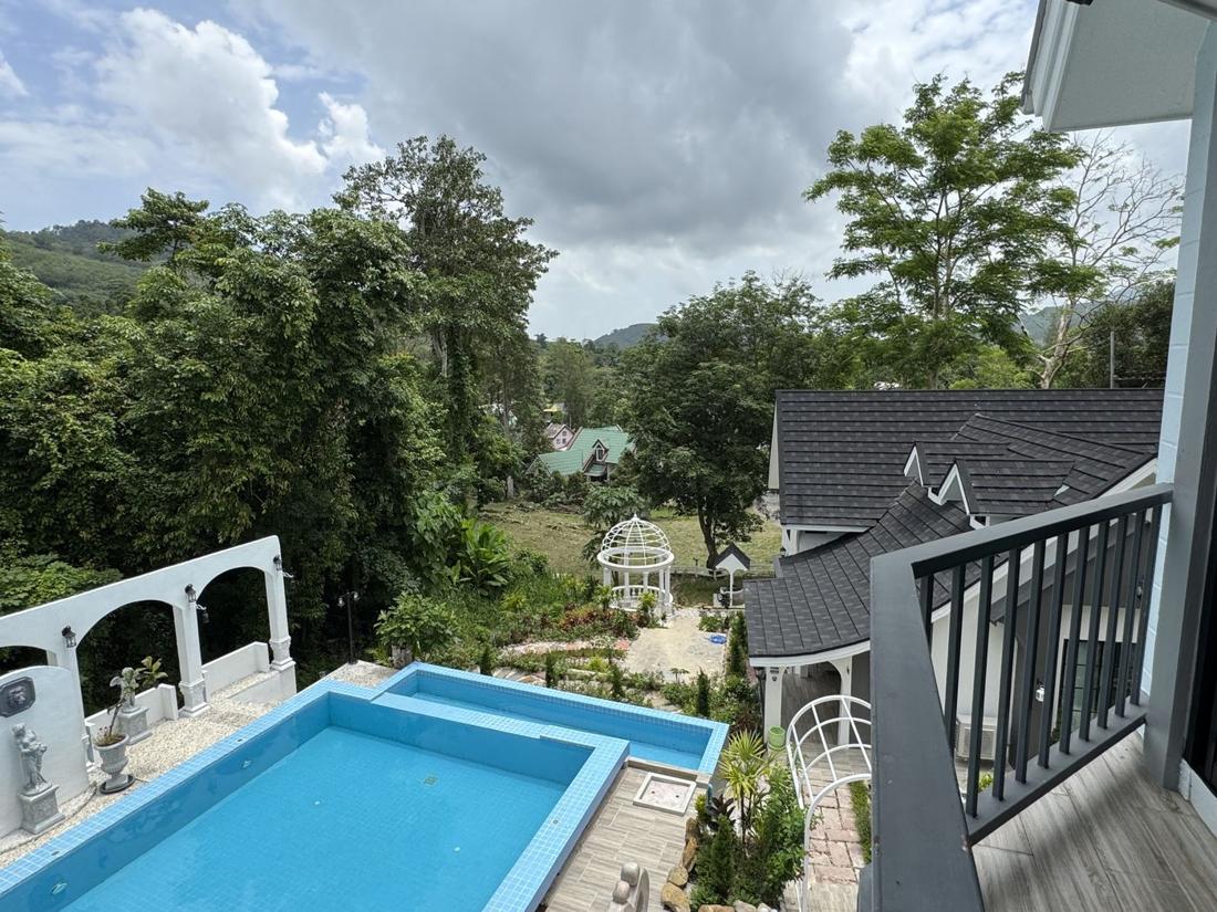 Mountain View House