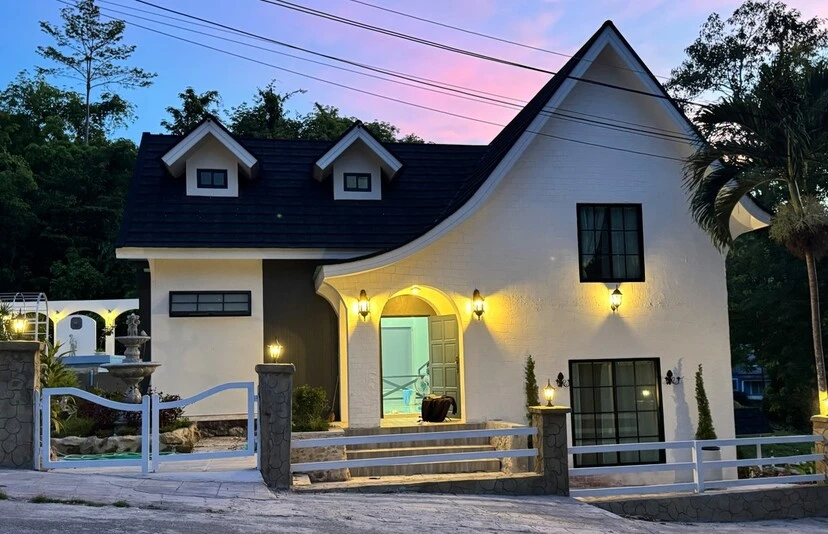 The Cozy House